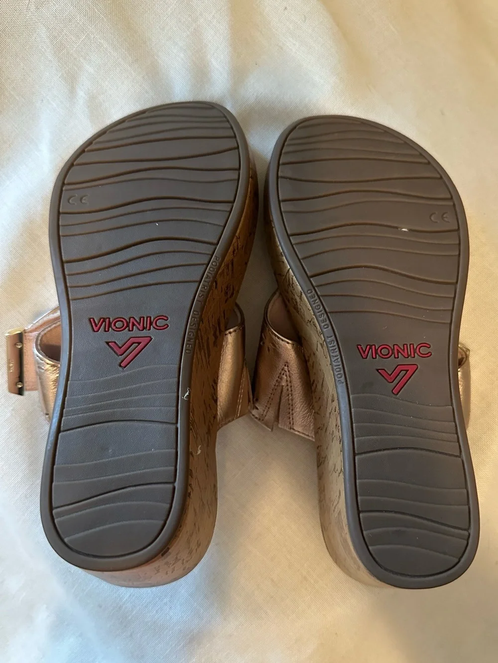 Vionic Anitra Rose Gold Metallic Platform Wedge Thong Cork Sandals US 6 Orthotic